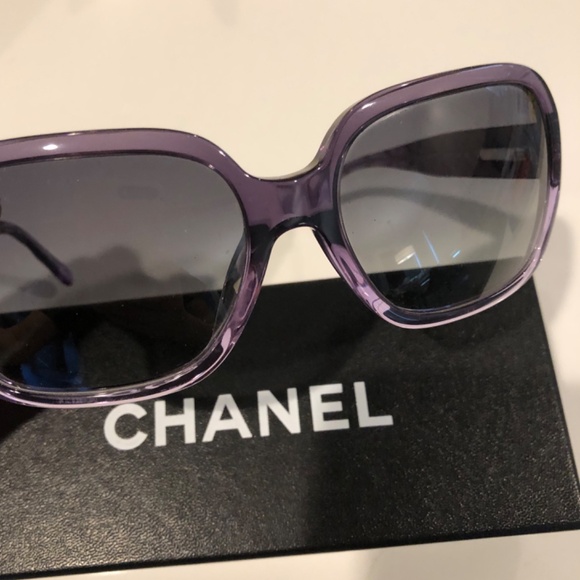 CHANEL SUNGLASSES - Picture 6 of 9